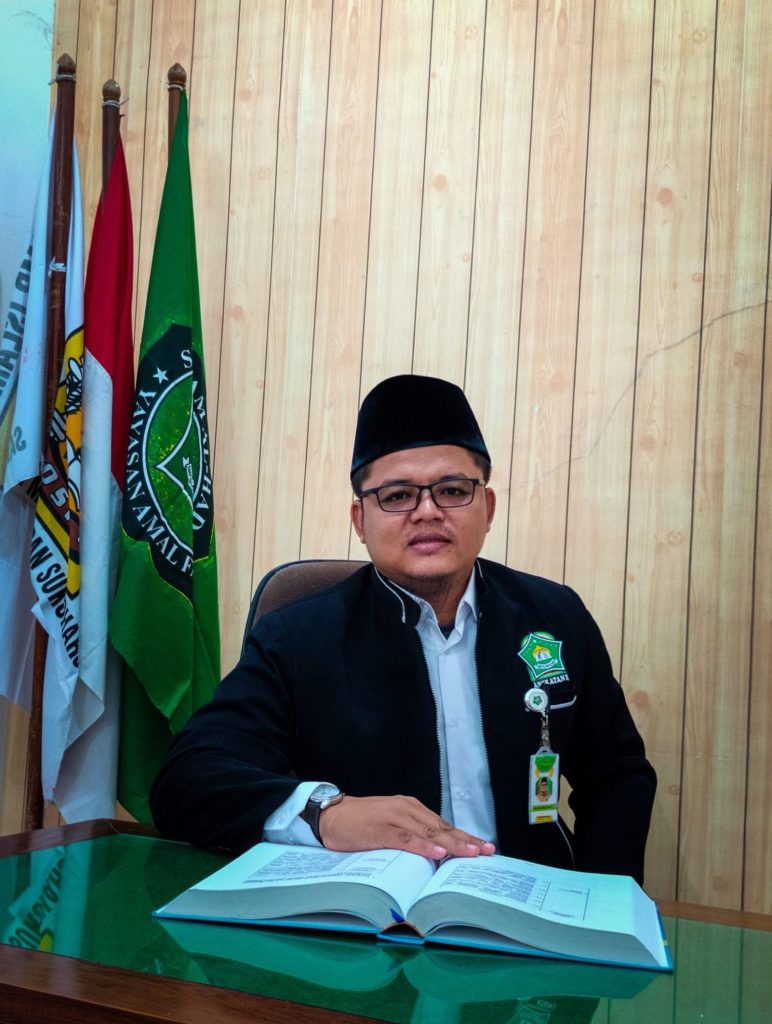 Riyan Wik Irawan, S.Pd - Kepala Sekolah